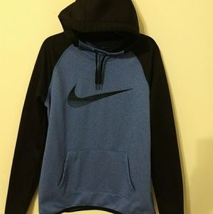 Nike Therma -fit pullover hoodie size M.